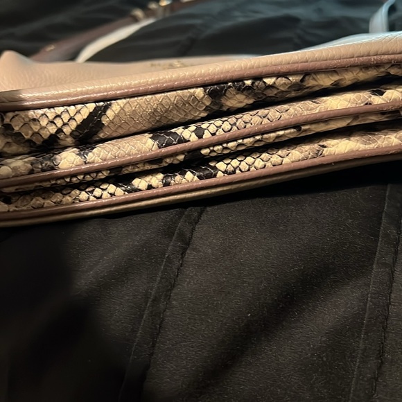 Kate Spade Crossbody - Picture 2 of 4